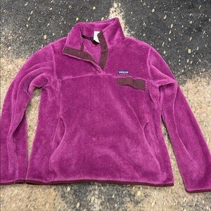 Patagonia Fleece pullover in magenta women’s lg